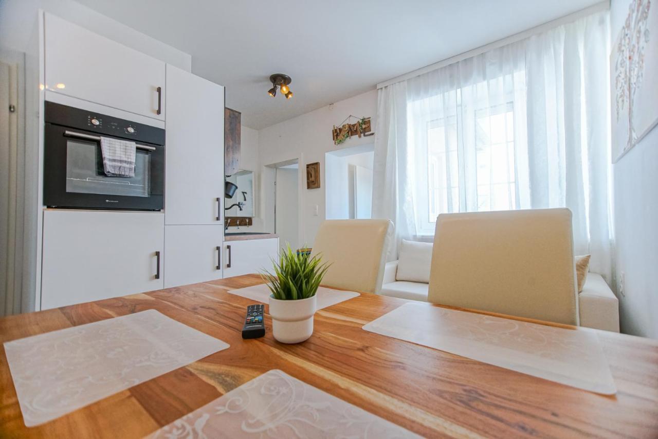 Auszeit Steiraland 7 Mit Ueberdachten Balkon Und Parkplatz Leoben  Eksteriør bilde